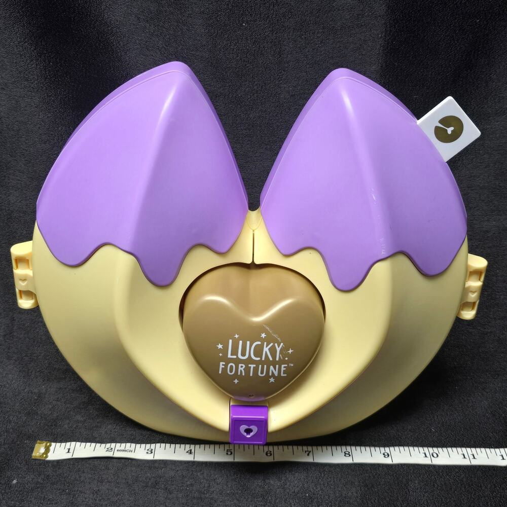 WowWee Lucky Fortune Cookie Shaped Collector's Case Jewelry Lockbox Storage Safe - Picture 14 of 16
